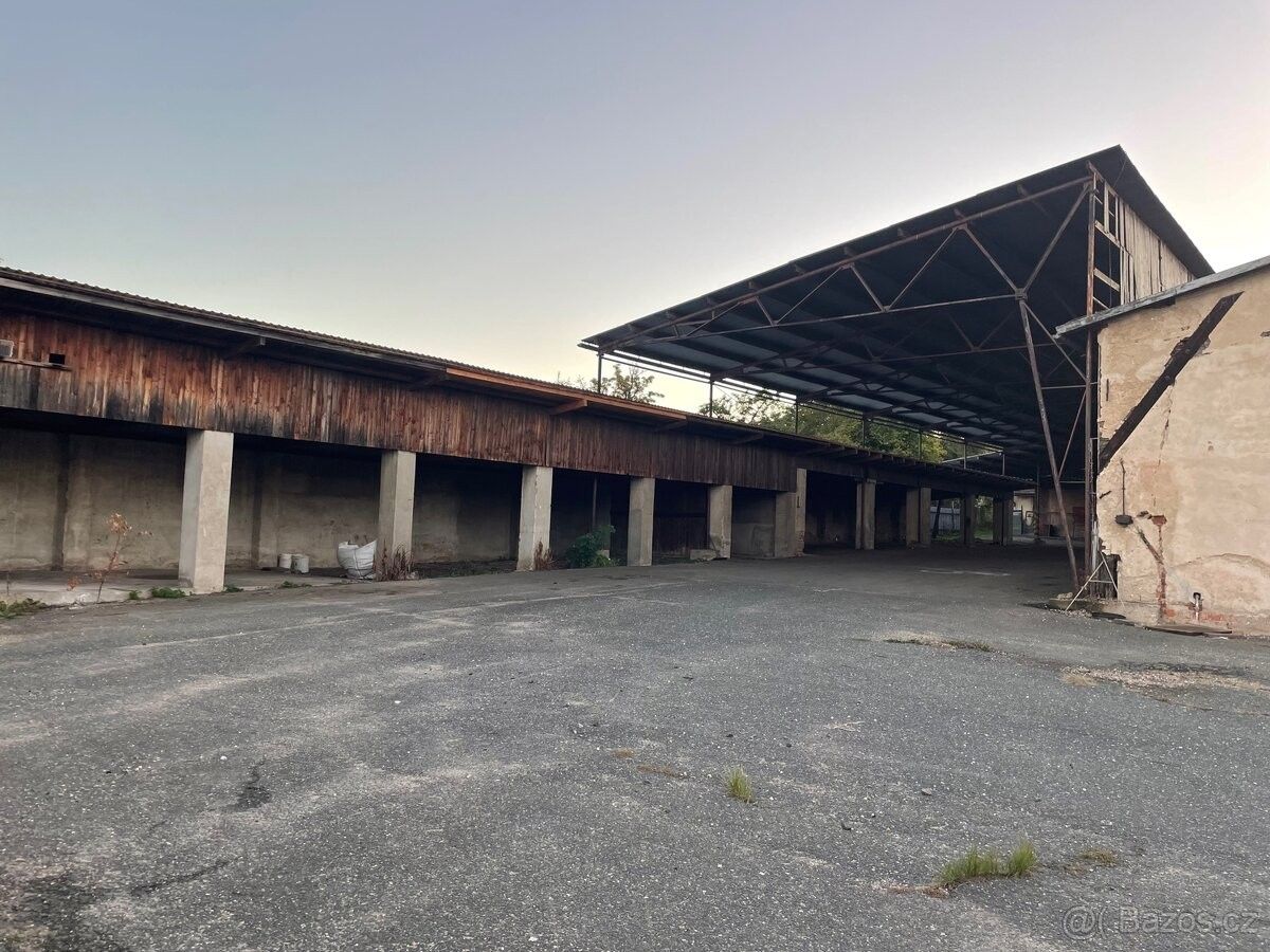 Garáže, Golčův Jeníkov, 582 82