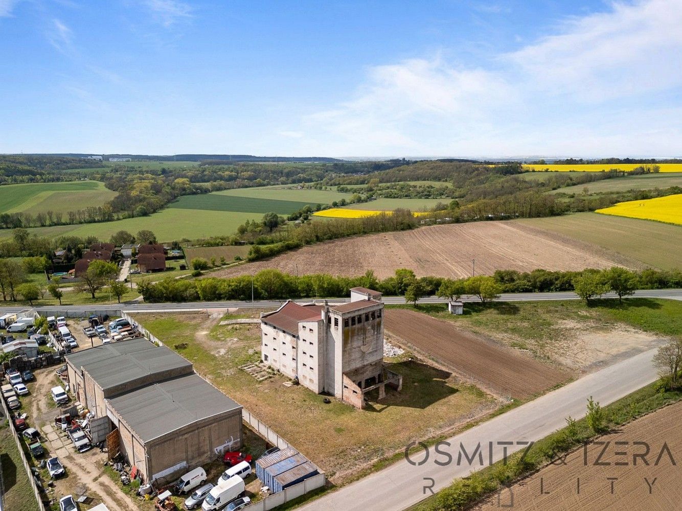 Sklady, Nová Ves, okres Mělník, Středočeský kraj, 3 671 m² - 2
