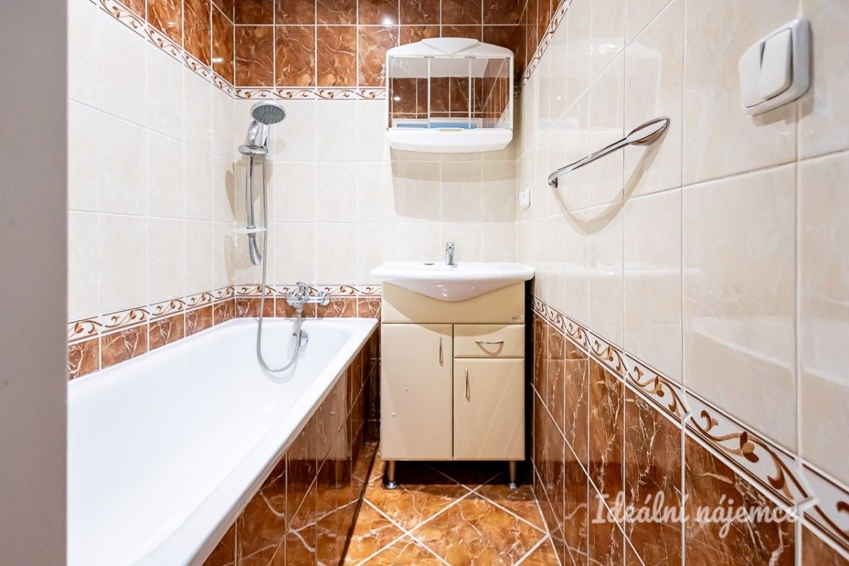 Byt 2+kk · 45 m² · Na Komořsku, Praha - 3