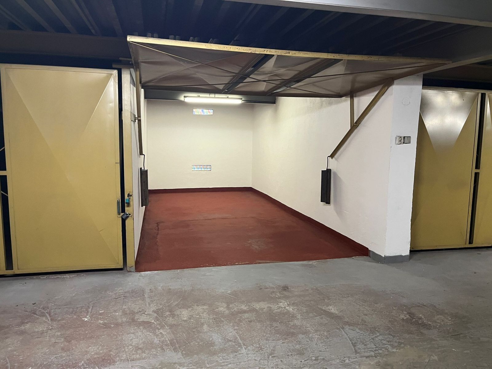 Garáž · 17 m² · Čumpelíkova, Praha Kobylisy - 3