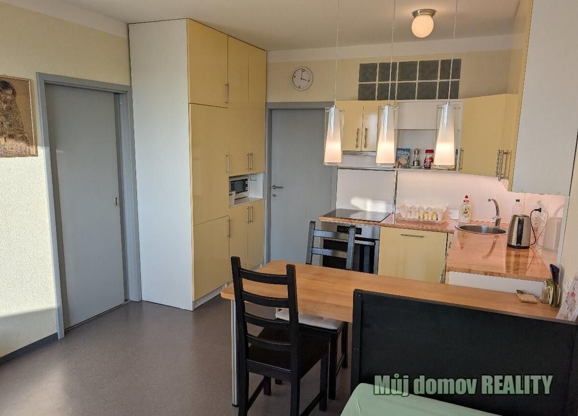 Pronájem byt 2+kk - Nad Opatovem, Praha, 41 m²
