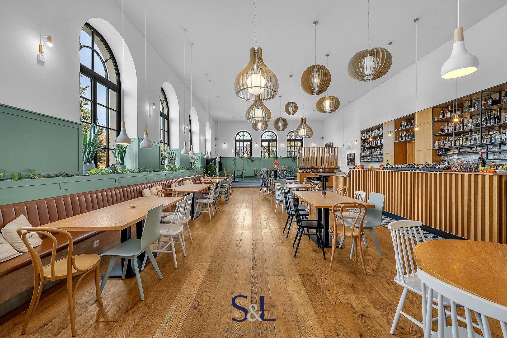 Restaurace, Svatovítské náměstí, Osečná, 183 m² - 2