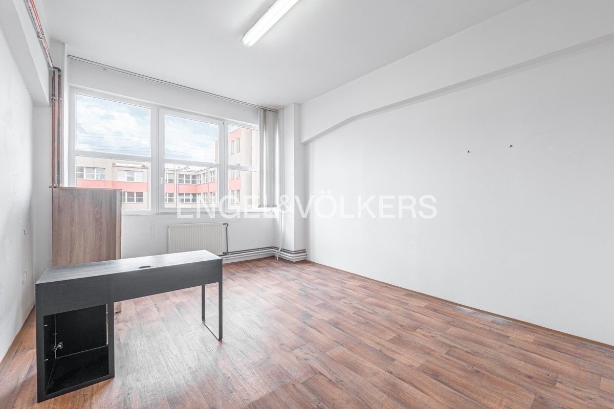 Pronájem kancelář - Nademlejnská 600, Praha Hloubětín, 25 m² - 5