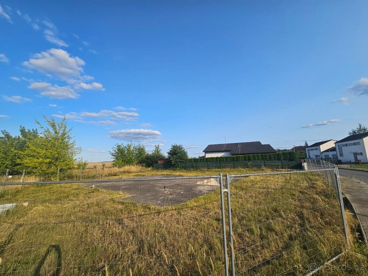 Prodej pozemek pro bydlení - Dolní Břežany, 252 41