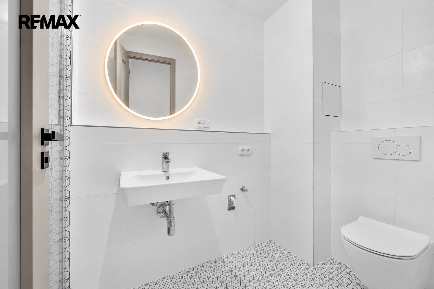 1+kk, Topolová, Milovice - Mladá, okres Nymburk, 25 m² - 2