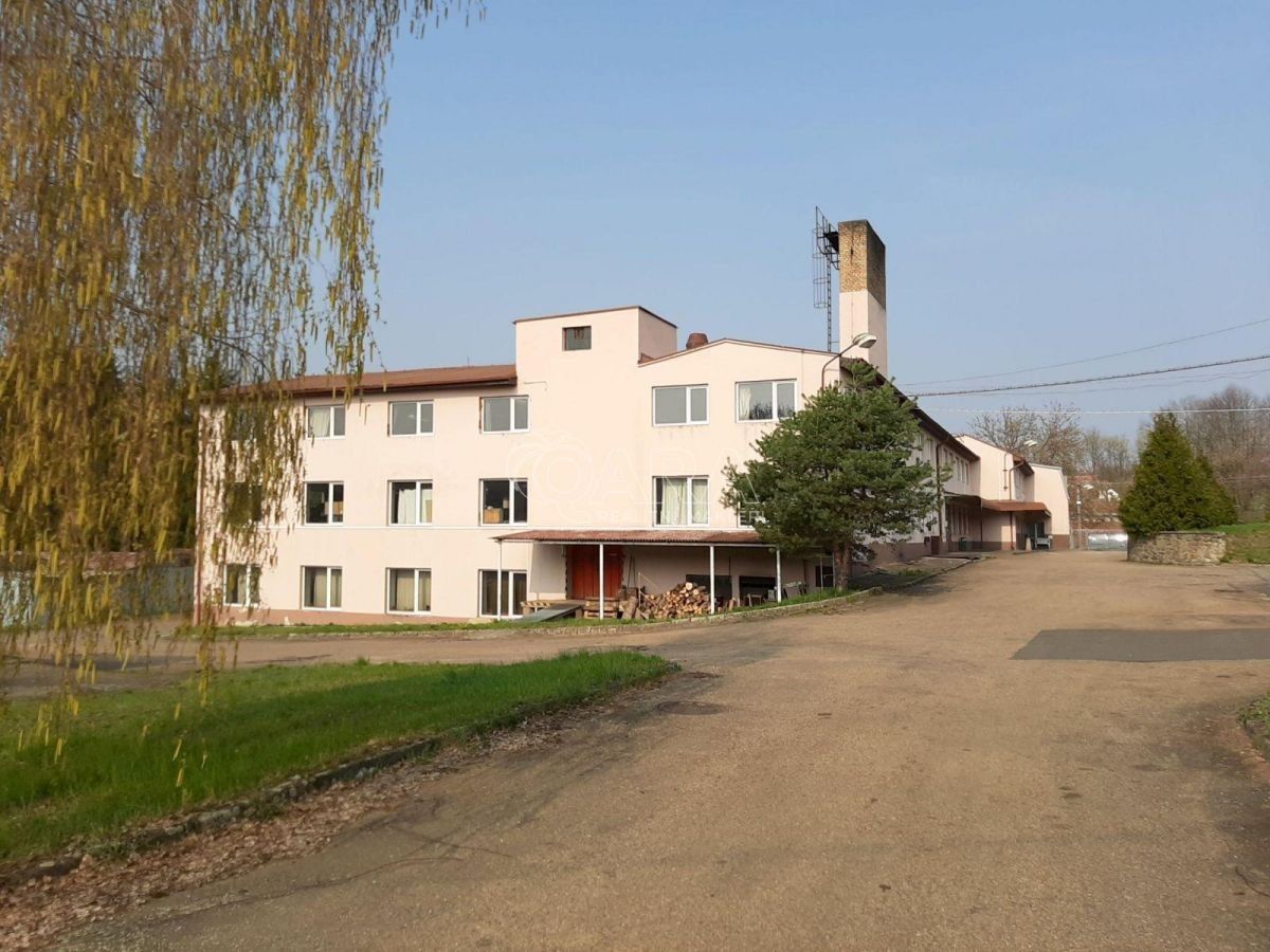 Výrobní prostory, Vlašimská, Divišov, 5 050 m²