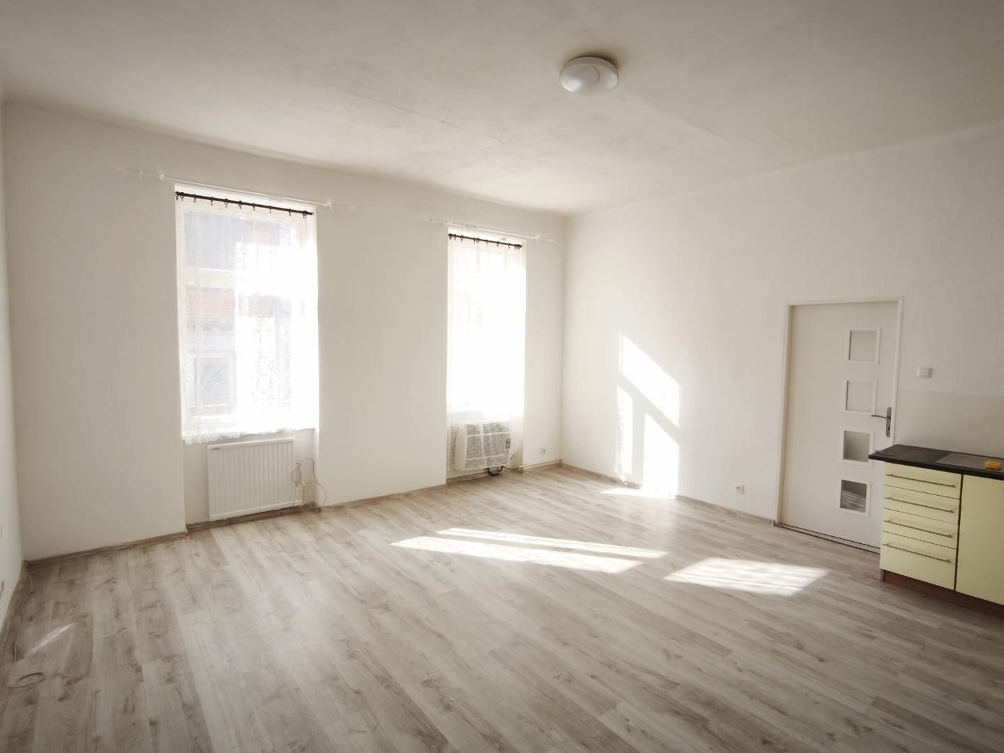 2+kk, Skuherského, České Budějovice 3, 42 m²