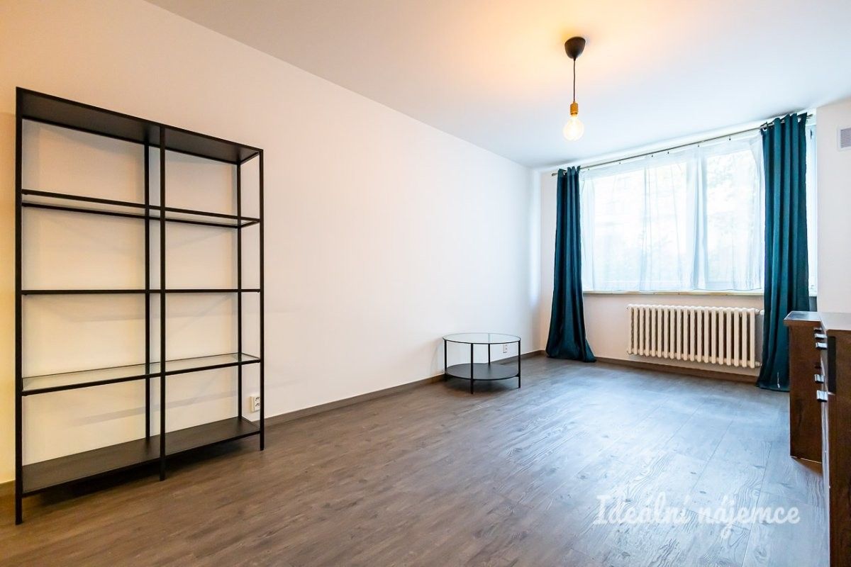 Byt 2+kk · 43 m² · Nad přehradou, Praha - 4