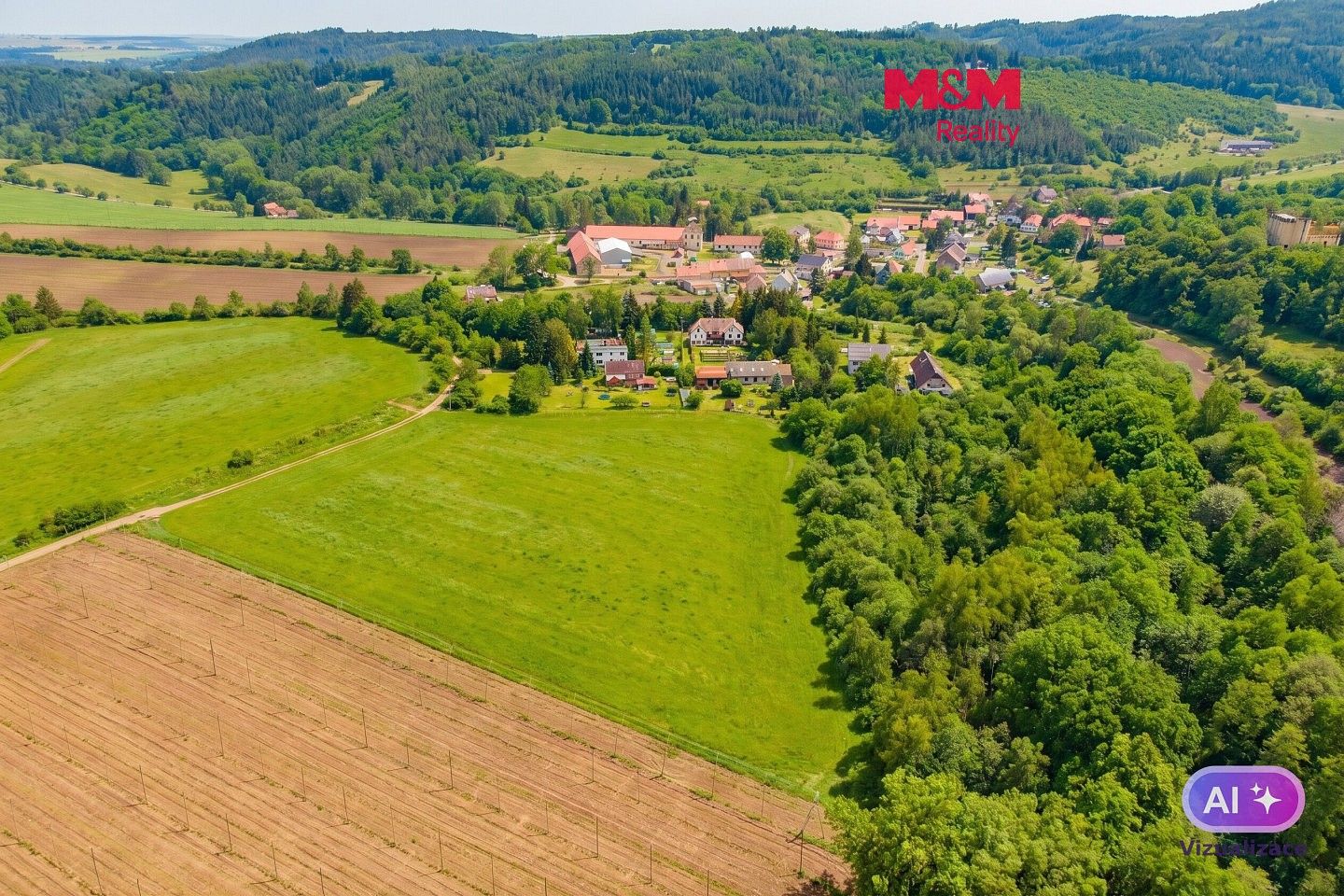 Louka, 4 242 m²