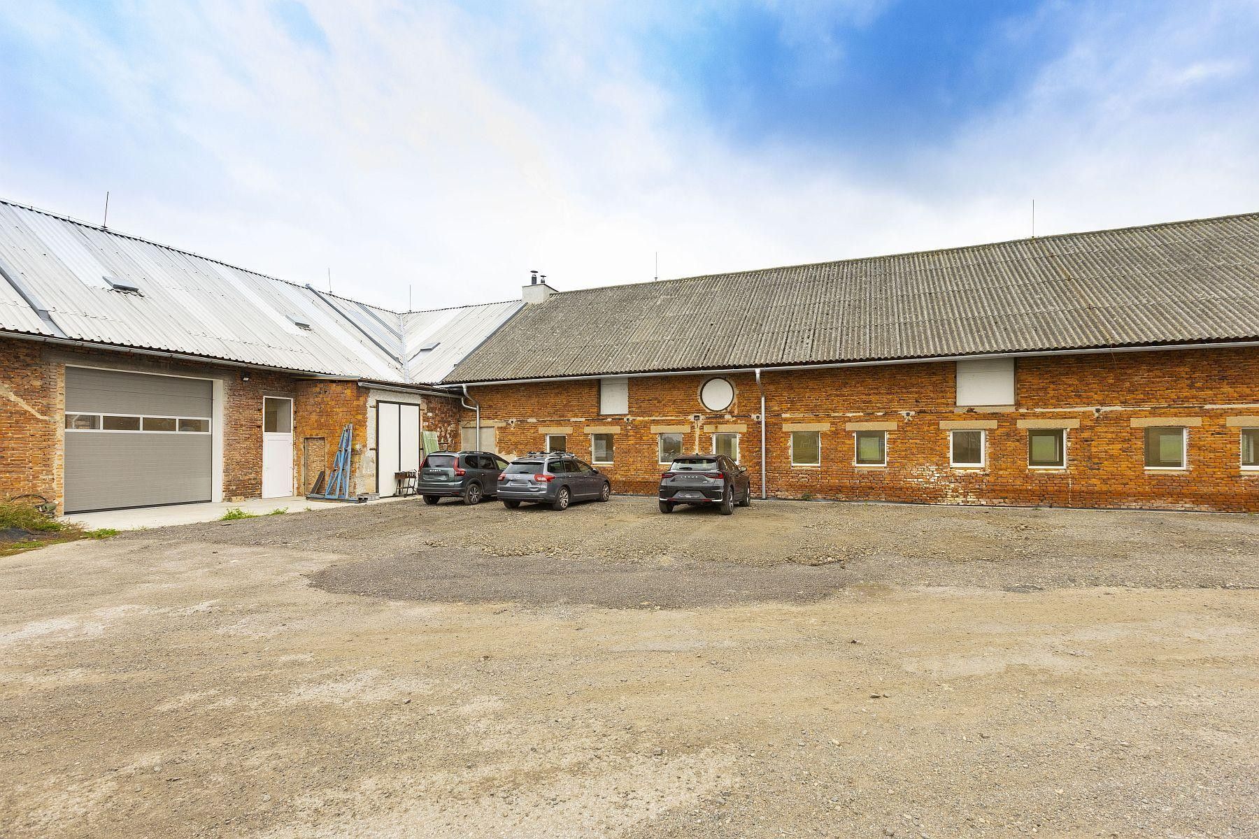 Pronájem sklad - Nová Ves, Zámrsk, 700 m²