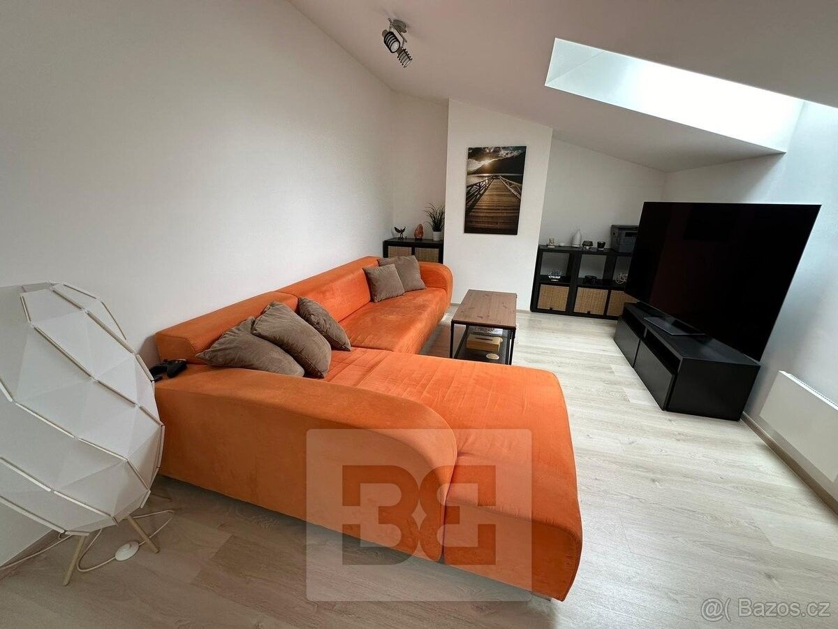 Byt 3+kk – Chýně, okres Praha-západ – další