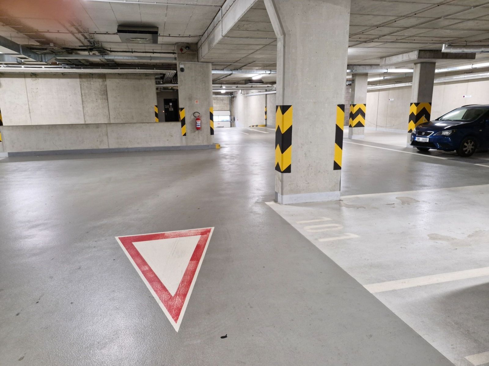 Garáž · 13 m² · Zvěřinova, Praha - Strašnice - 3