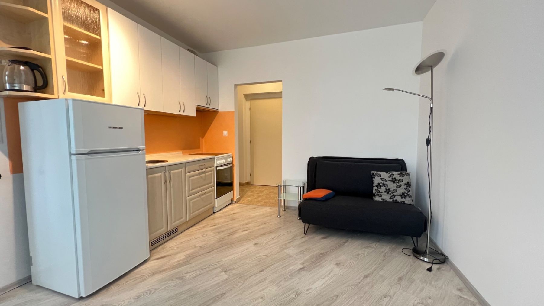 Pronájem byt 2+kk - Chotěšovská, Praha - Letňany, 30 m² - 2