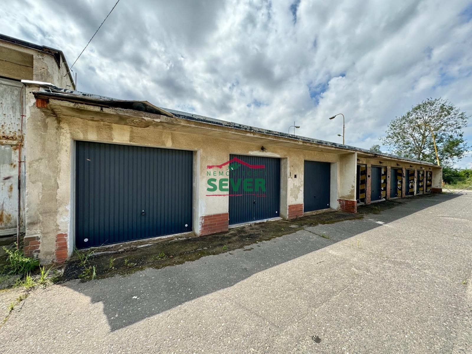 Garáže, Velebudice, Most, 19 m²