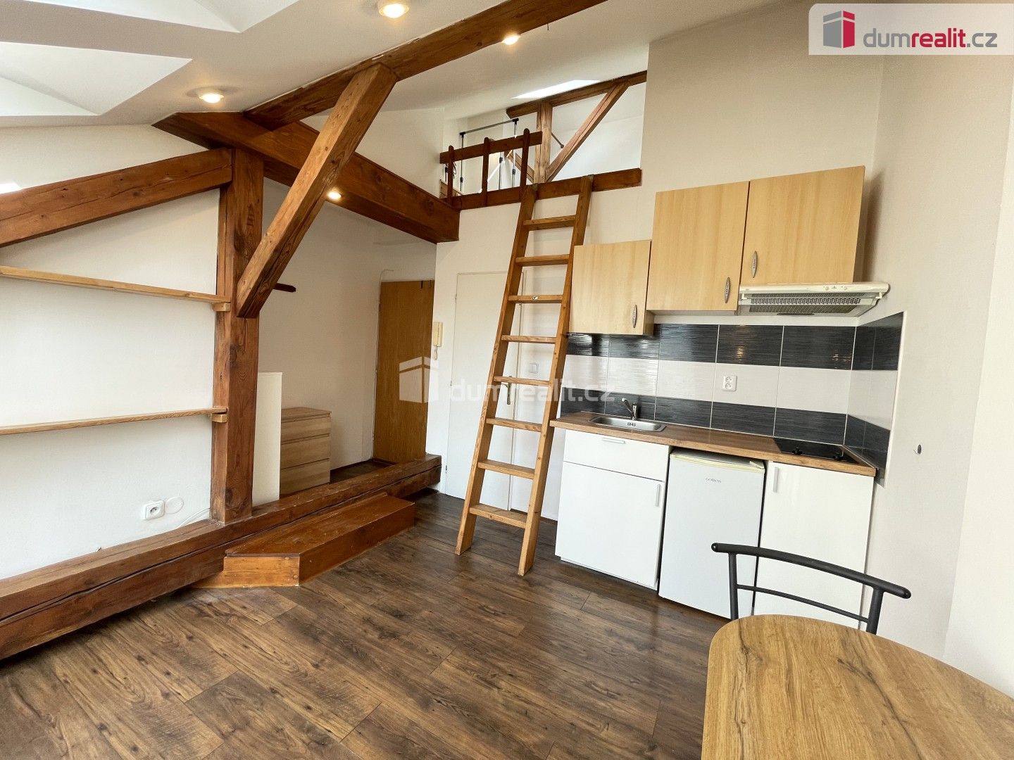 1+kk, Magistrů, Praha, 30 m²