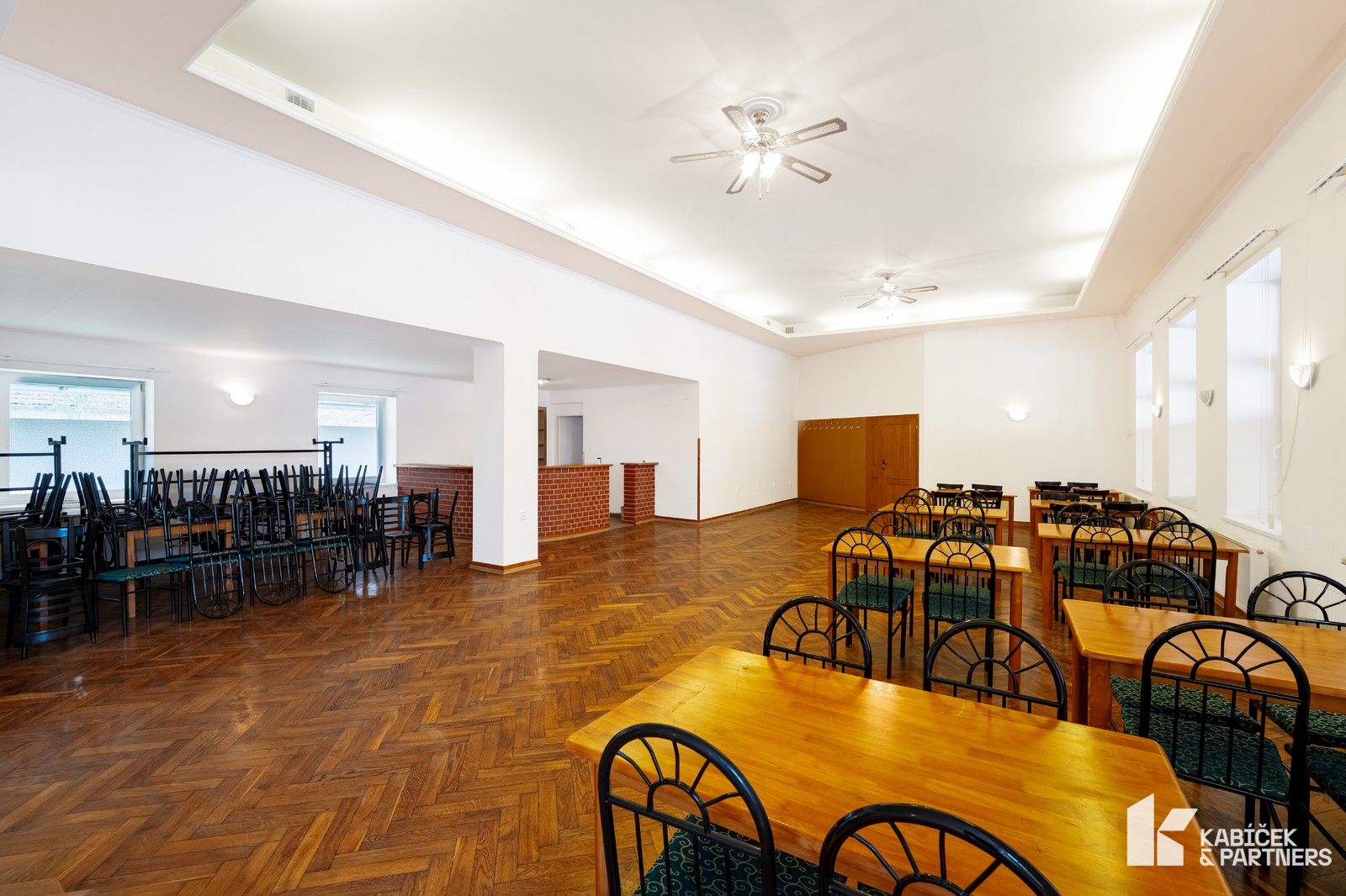 Restaurace, Malínky, 454 m² - 2