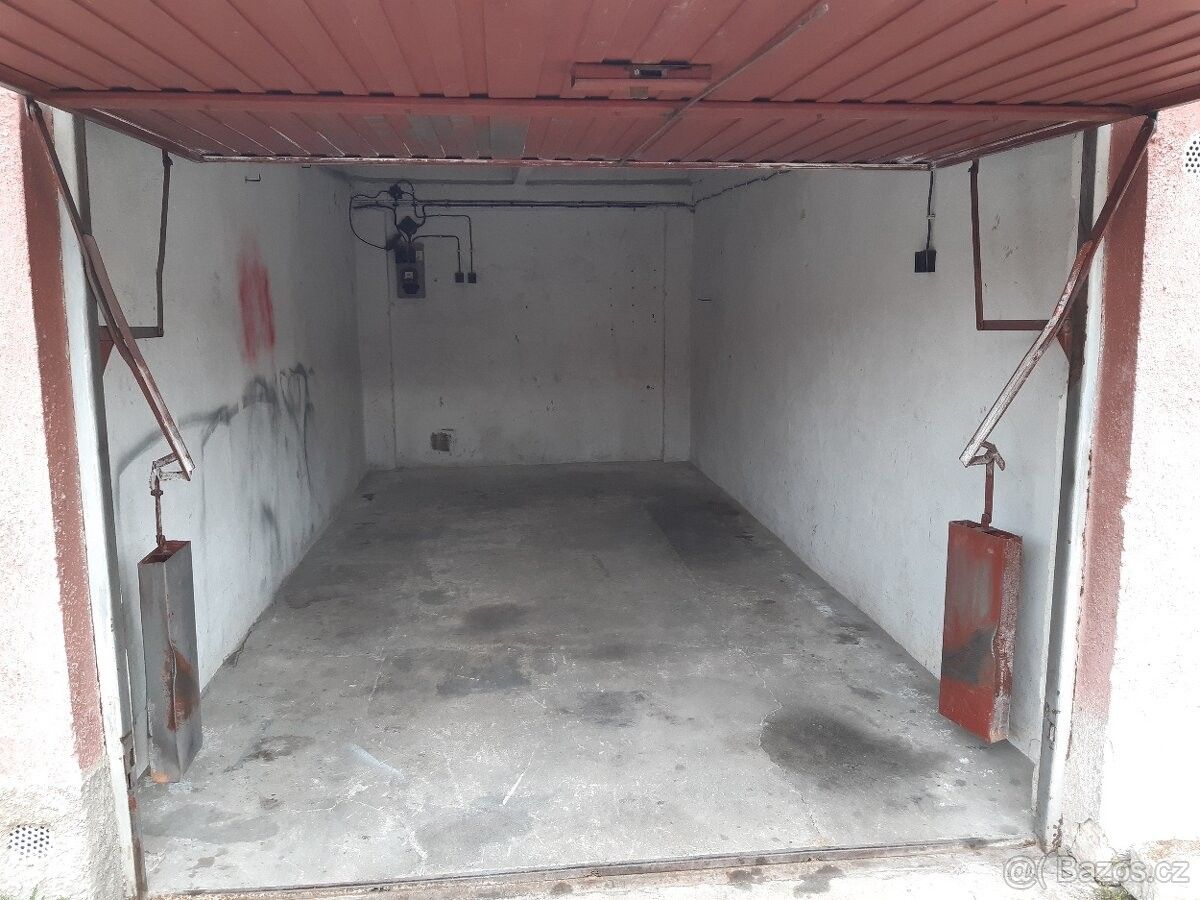 Pronájem garáž - Kolín, 280 02
