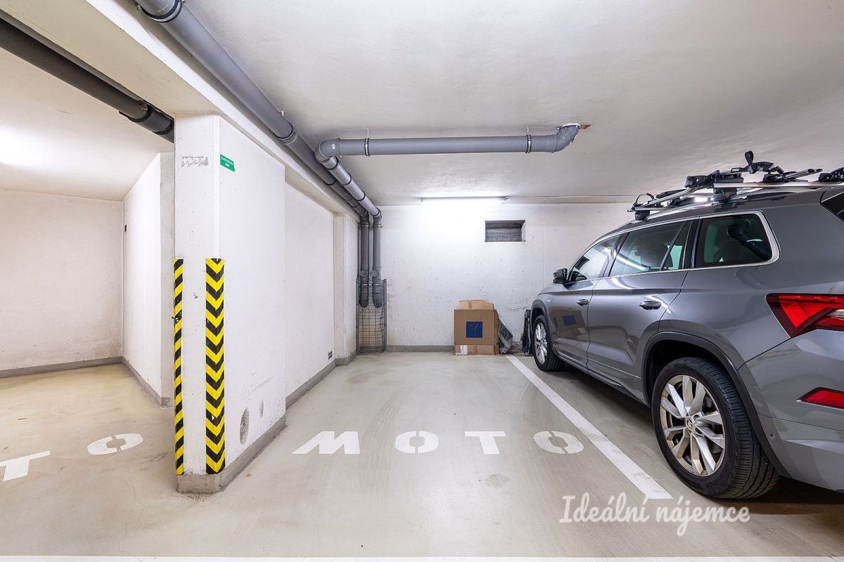 Byt 1+kk · 32 m² · Kovanecká, Praha - 3
