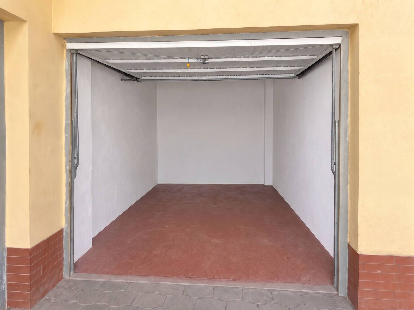 Garáž, 17 m²