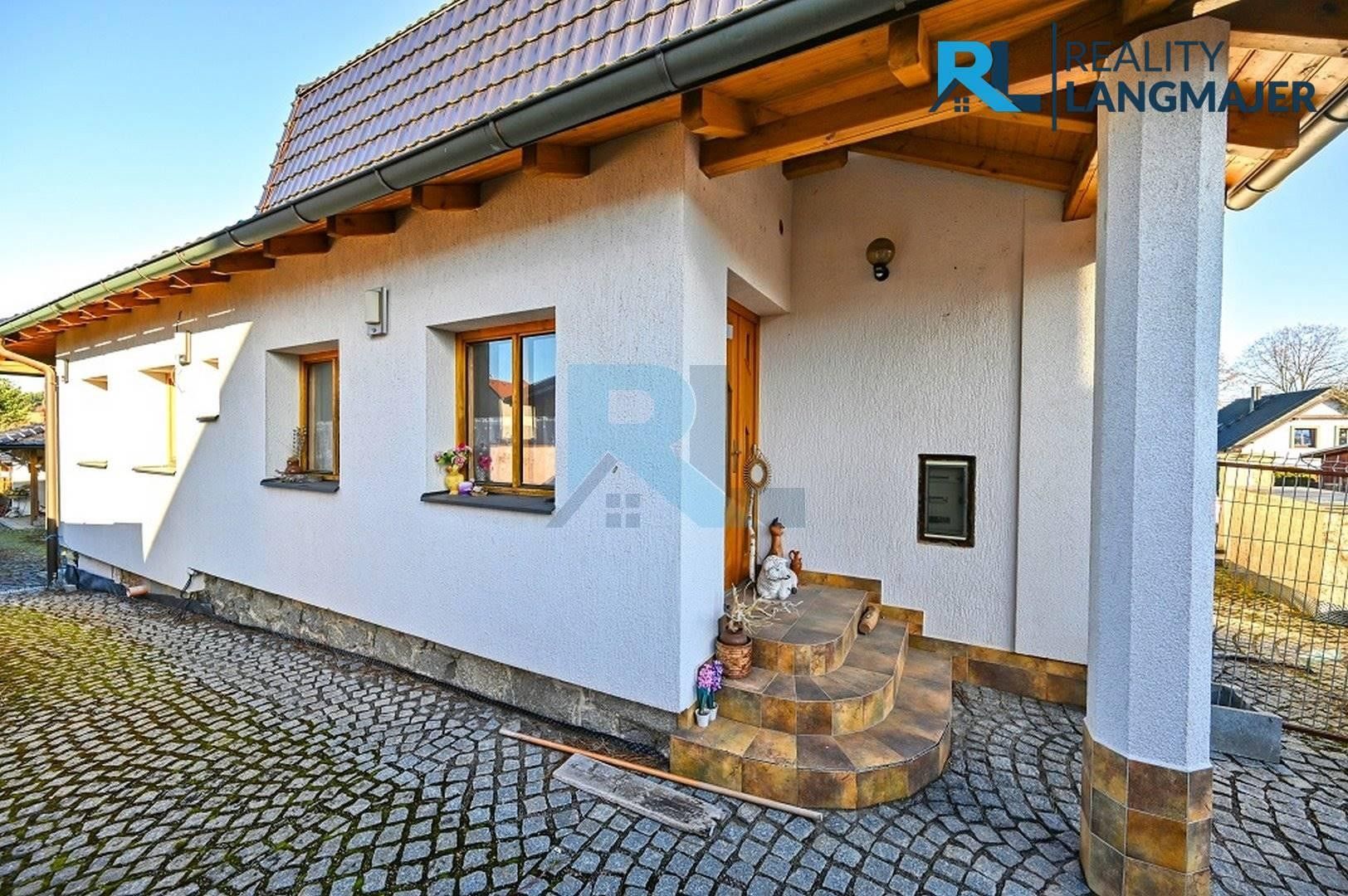 Prodej rodinný dům - Dukelská, Líně, 225 m²
