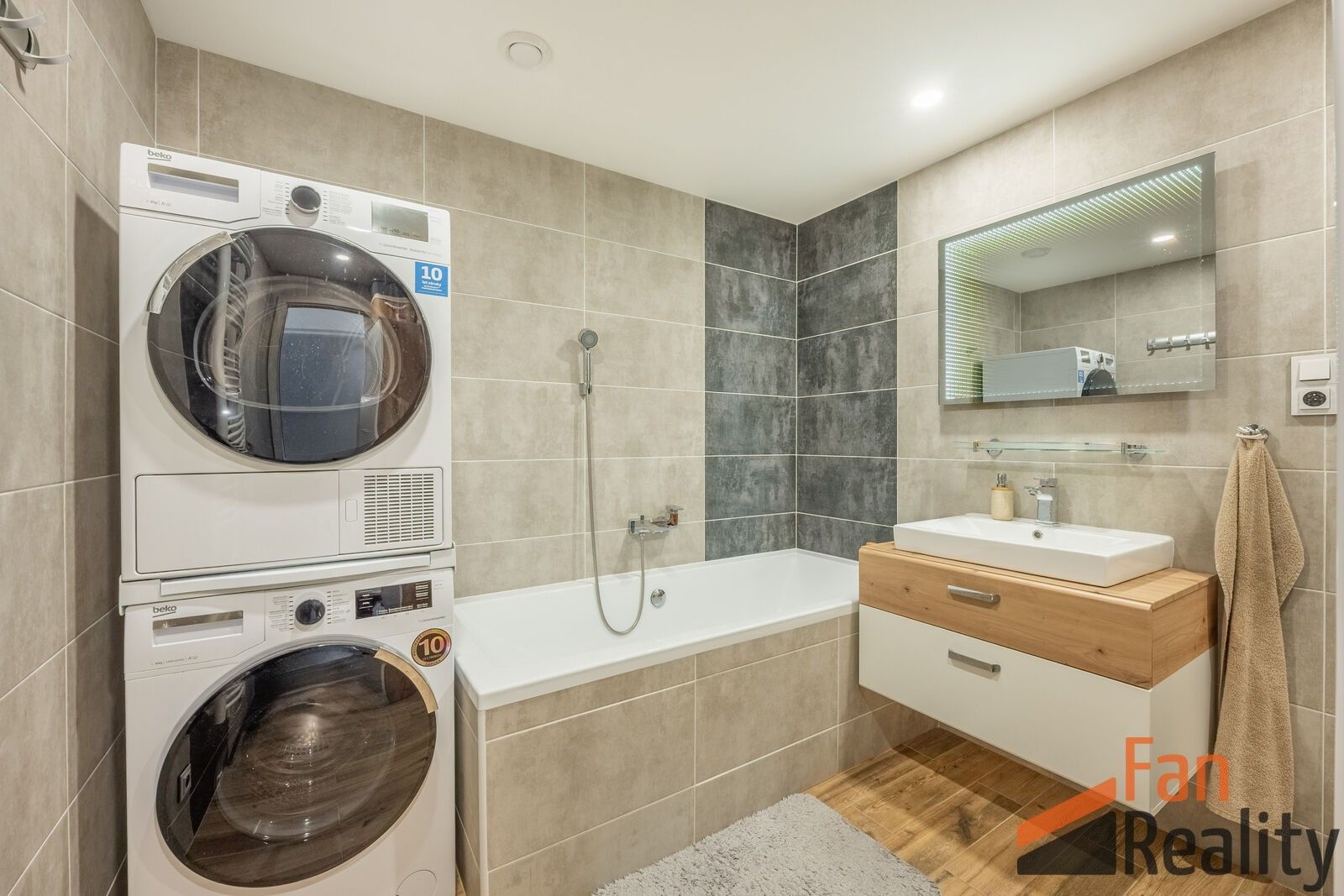 Byt 3+kk · 57 m² · B. Němcové 313, Meziboří - 3