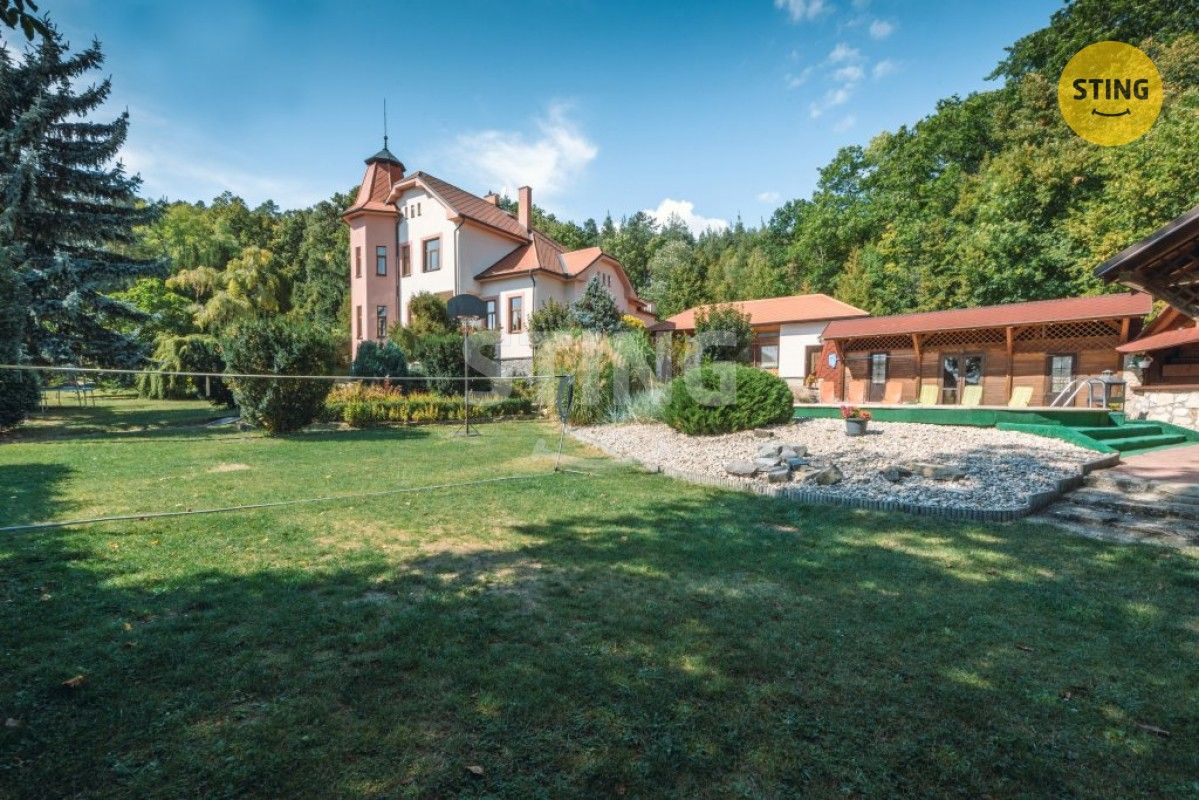 Rodinné domy, Hroubovice, 500 m² - 2