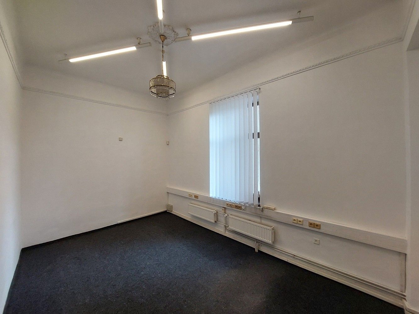 Kanceláře, Chrudim, Pardubický kraj, 19 m² - 1