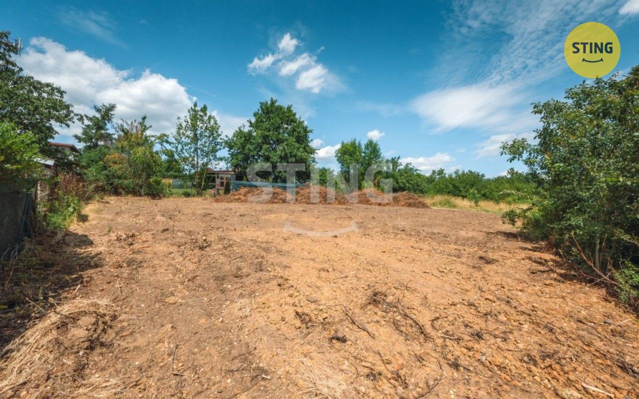 Pozemky pro bydlení, Sezemice, 552 m² - 1