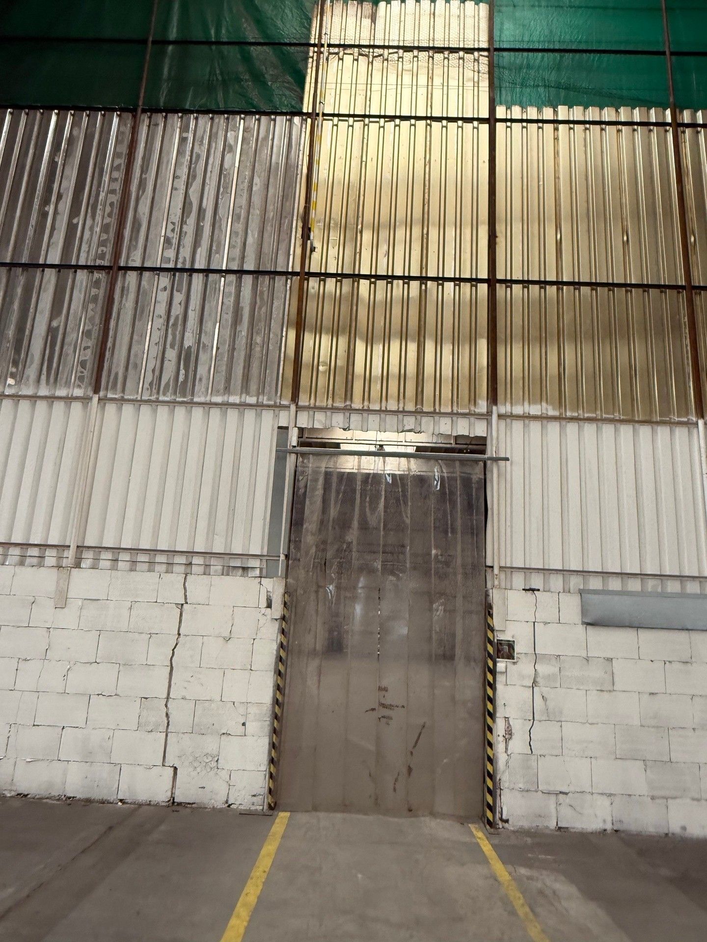 Pronájem výrobní prostory - U Elektry, Praha, 632 m²