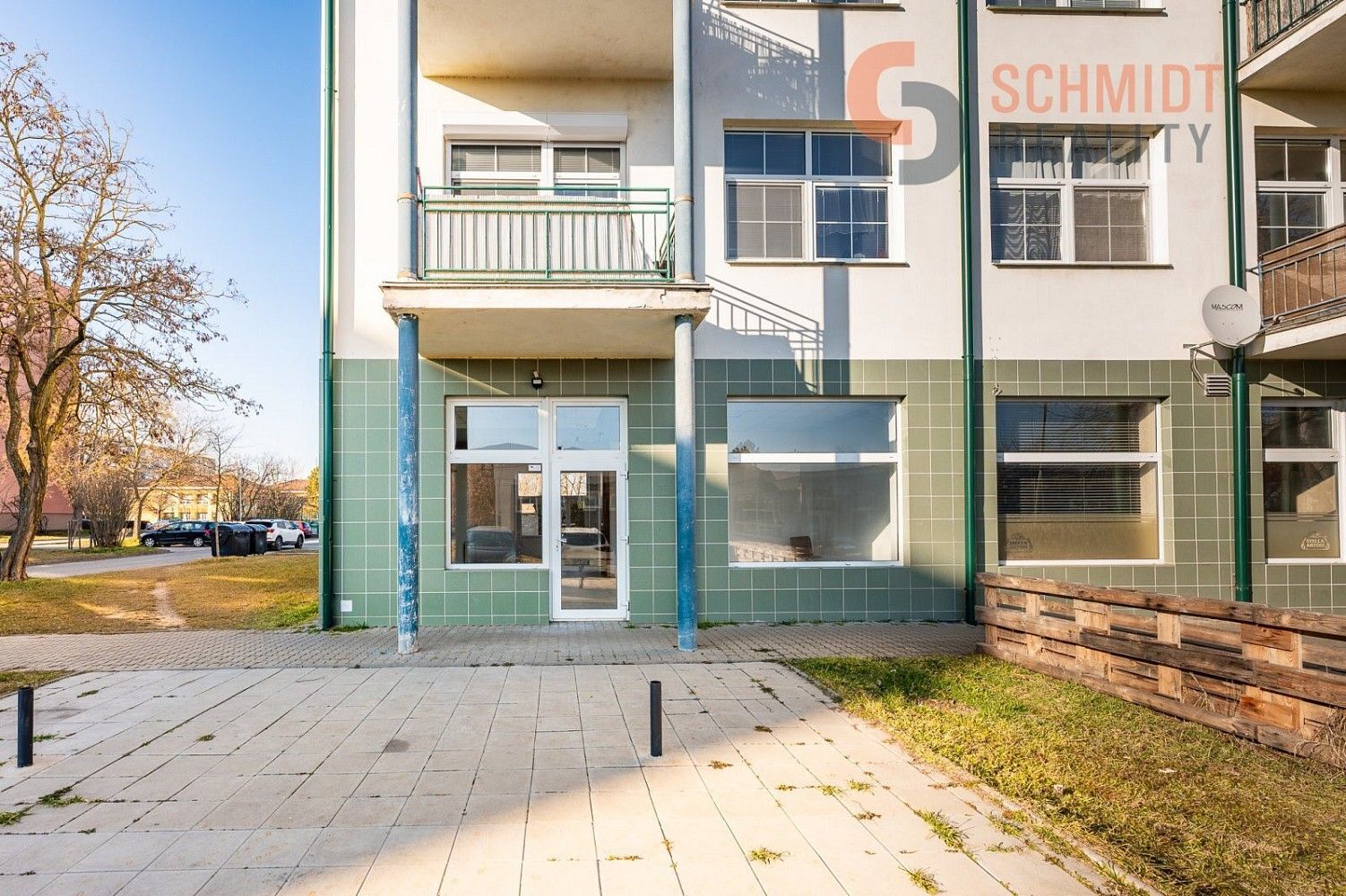 Obchodní prostory, 77 m²