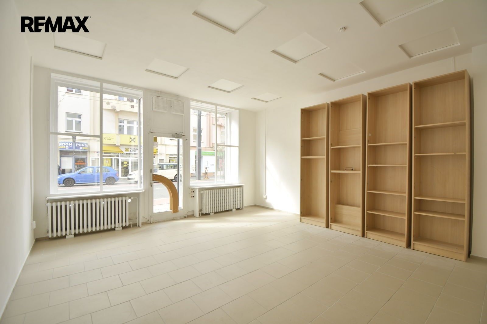 Obchodní prostory · 58 m² · S. K. Neumanna 725, Hradec Králové Pražské Předměstí - 3