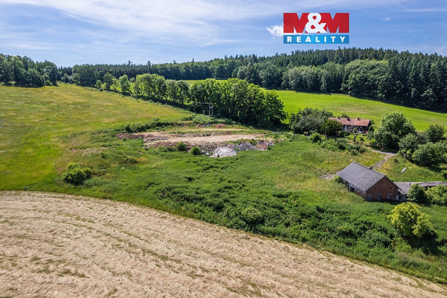 Komerční pozemek, 1 369 m²