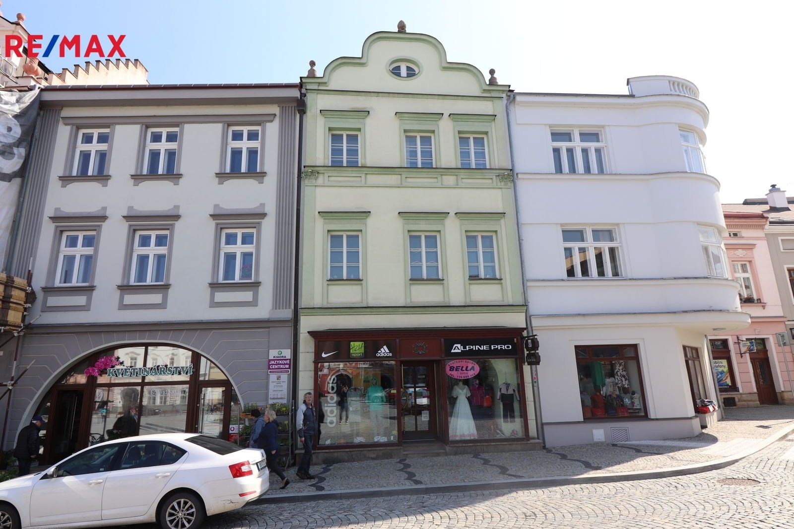 Obchodní prostory, Náměstí, Valašské Meziříčí, 100 m²