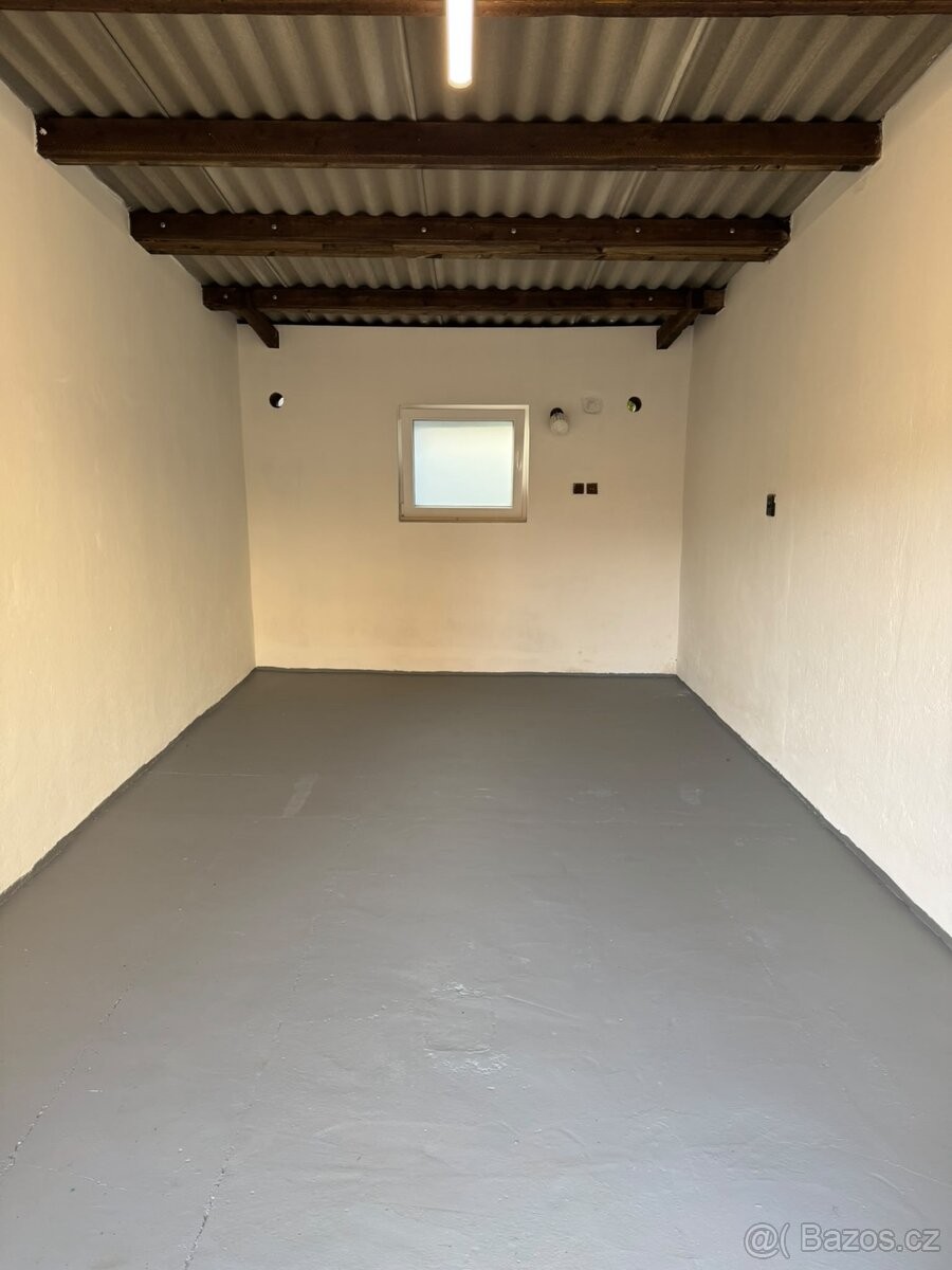 Garáž · Hronov, 549 31 - 4