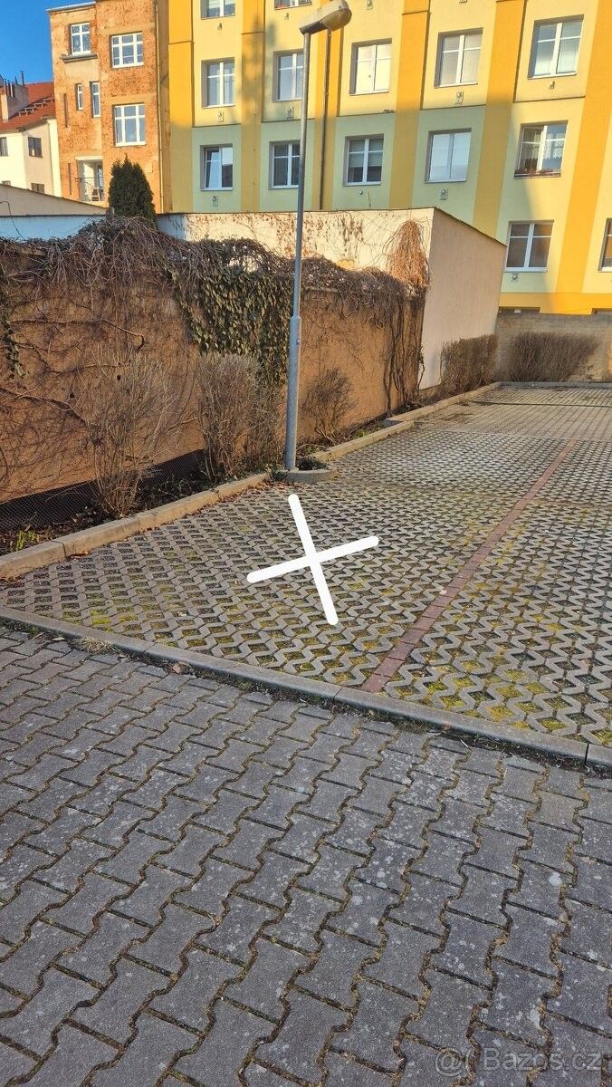 Garáže, Plzeň, 326 00