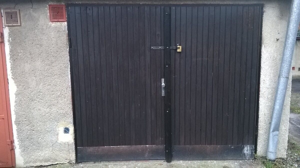 Garáže, Opava, 746 01