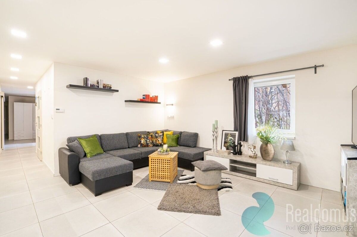 Rodinné domy, Český Krumlov, 381 01