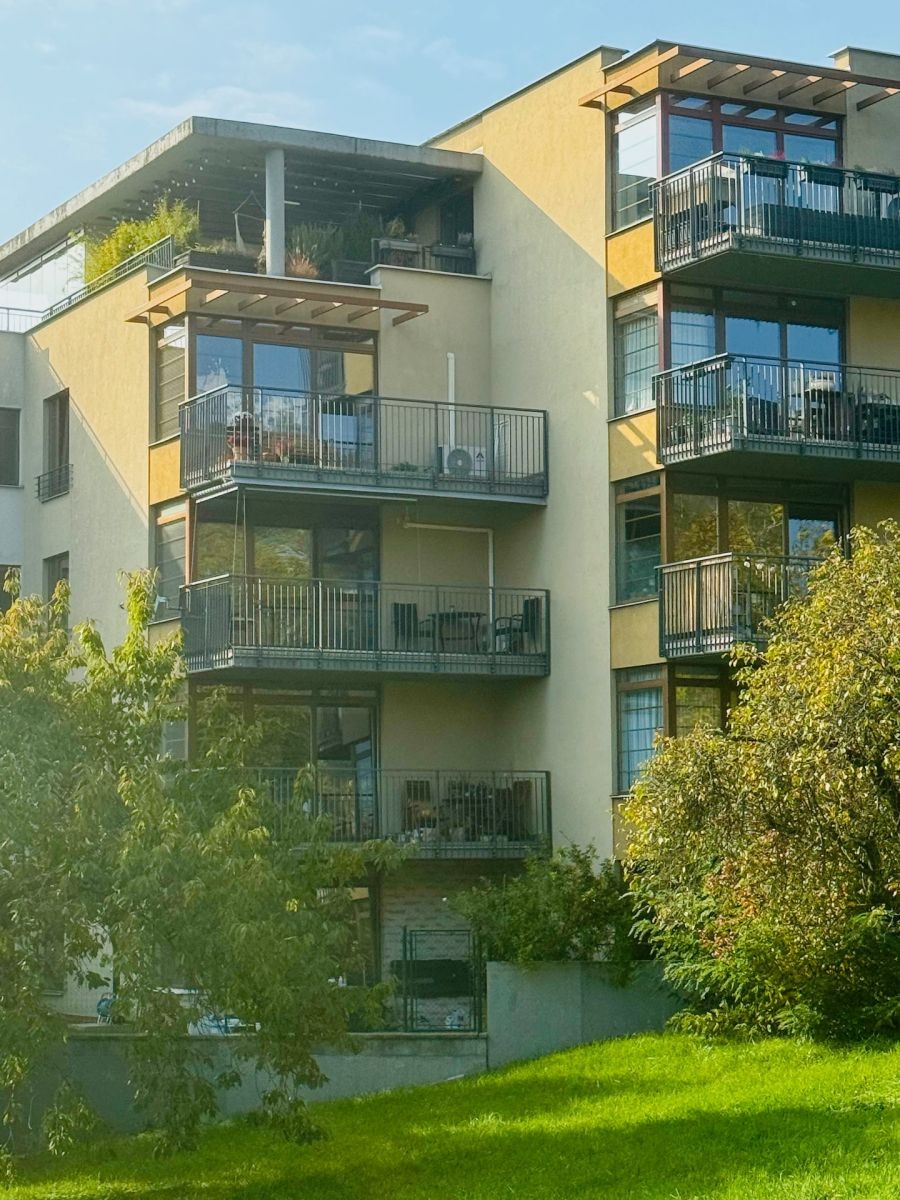 Garáže, Nad Rokoskou, Praha - Libeň, 18 m² - 1