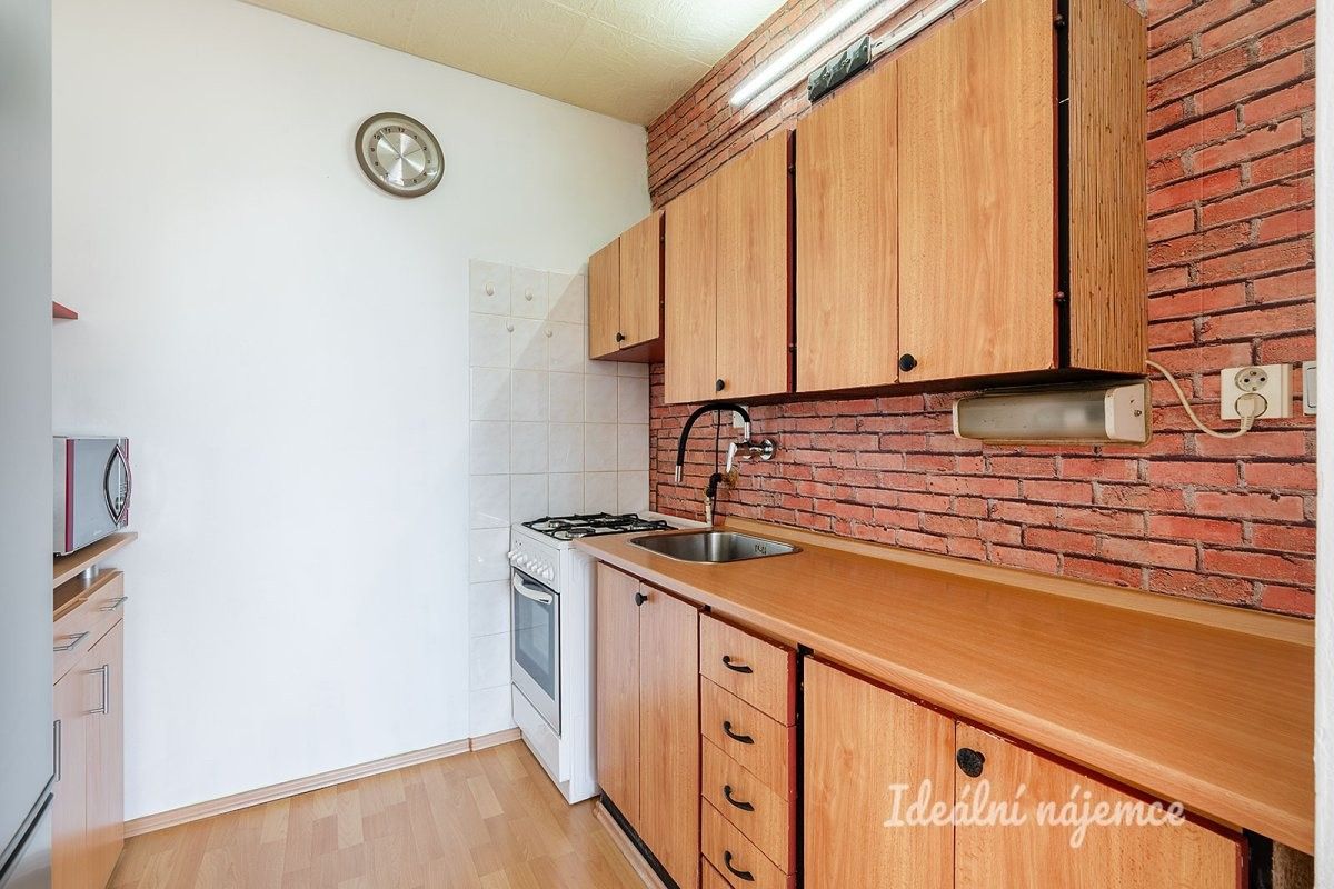 2+kk, Zárybská, Praha, 41 m² - 2