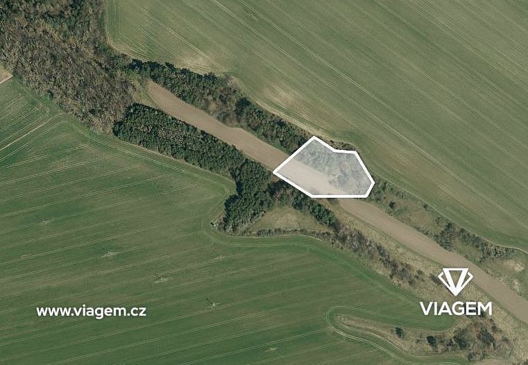 Zemědělský pozemek, 1 742 m²