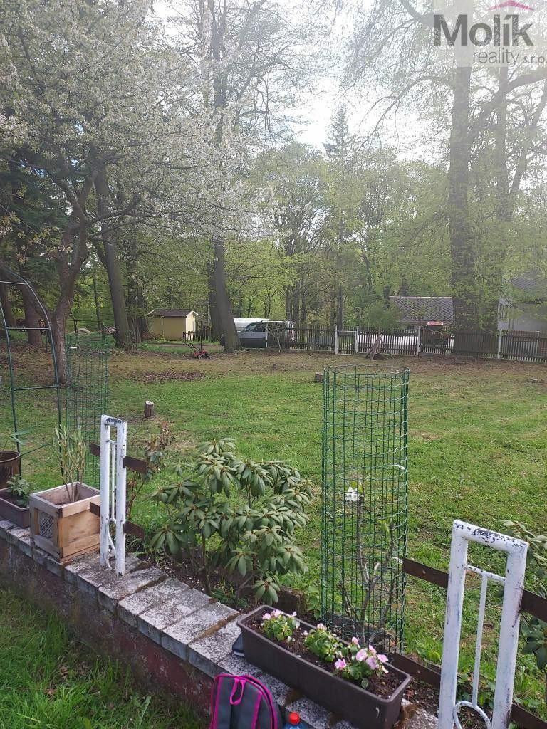 Zahrady, Místo, 454 m²