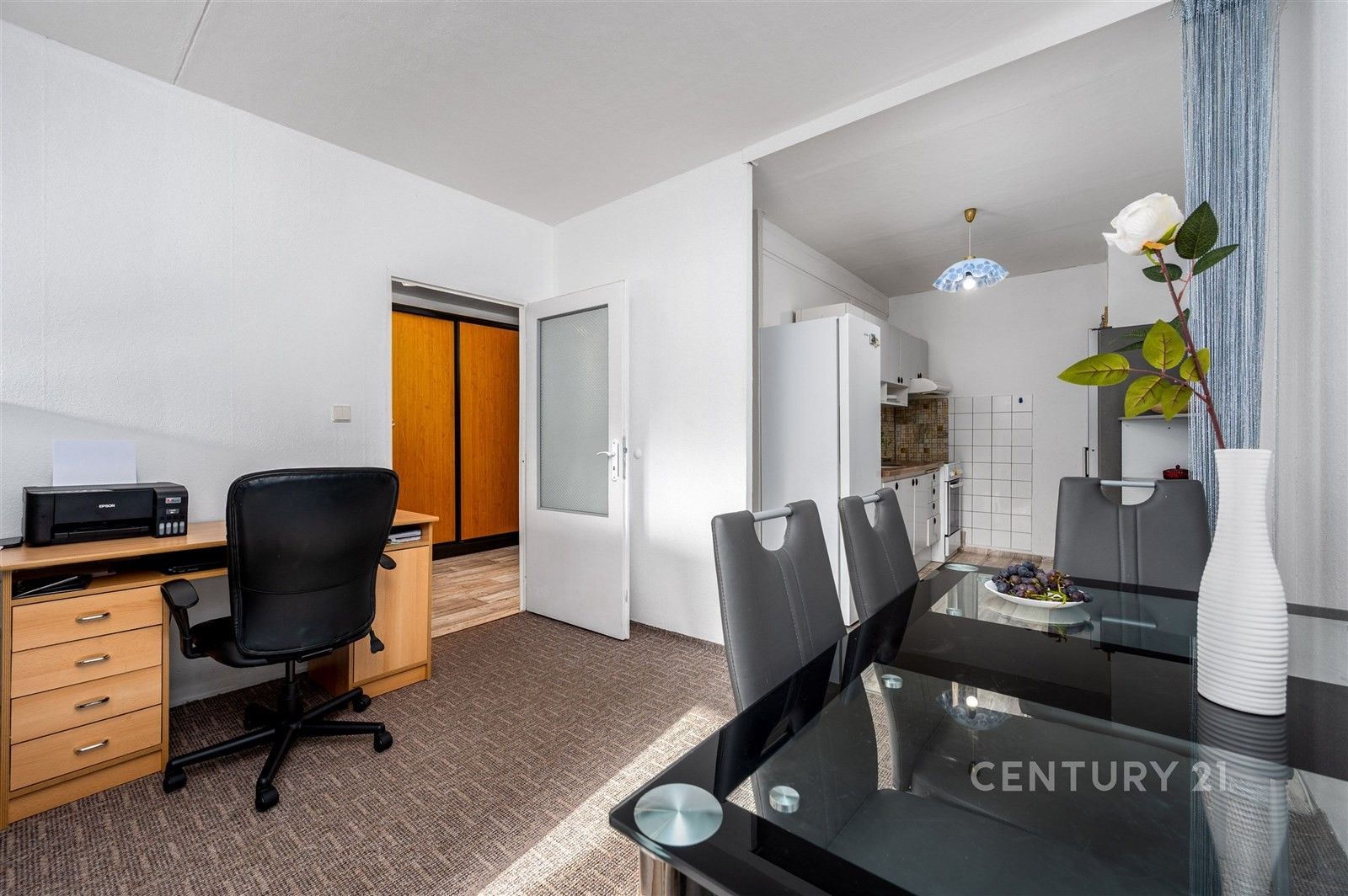 Prodej byt 2+kk - Hovorčovická, Praha, 50 m²