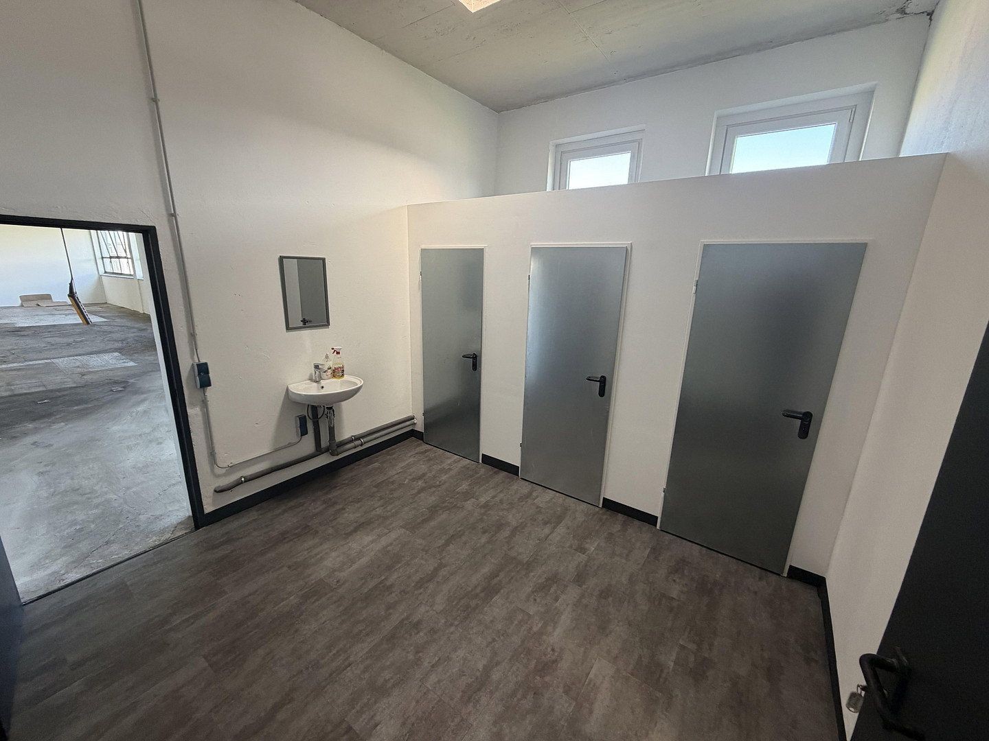 Pronájem obchodní prostory - Posener Straße 35A Lübeck Falkenfeld/Vorwerk Schleswig-Holstein 23554, 460 m² - 5