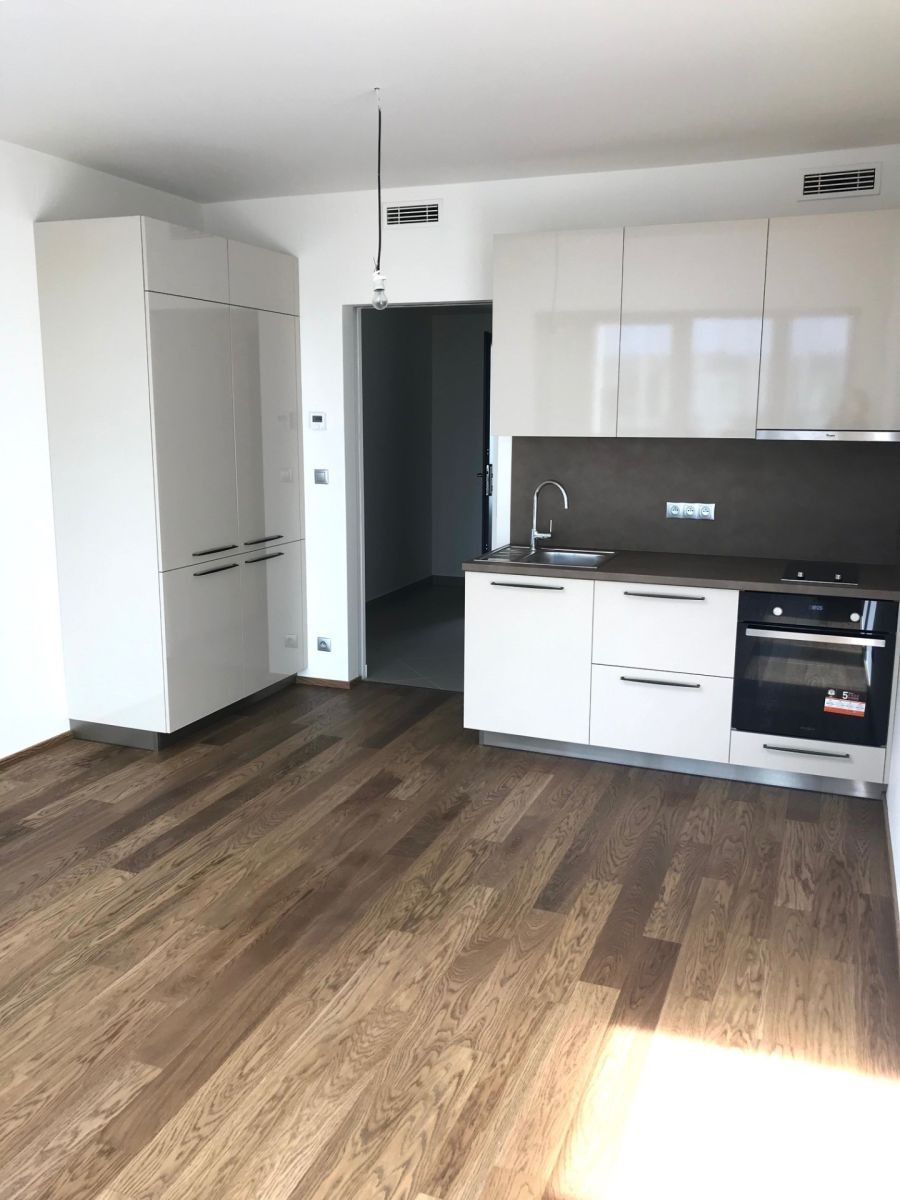 2+kk, Kurta Konráda, Praha - Libeň, 34 m²