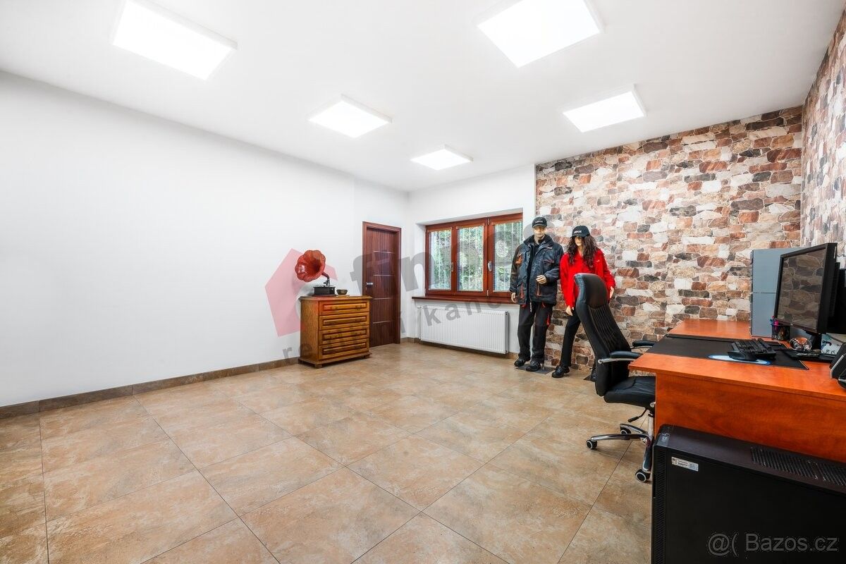 Prodej obchodní prostory - Bruntál, 792 01