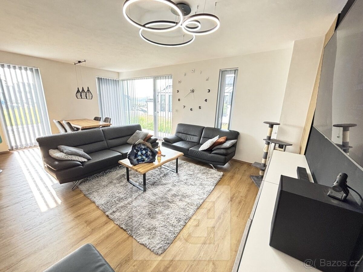 Rodinné domy, Chocerady, 257 24