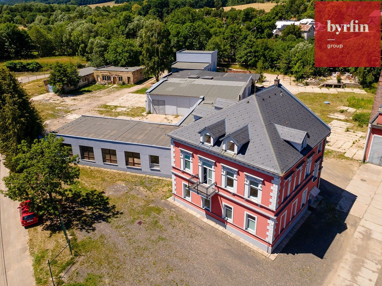 Výrobní prostory, 12 420 m²