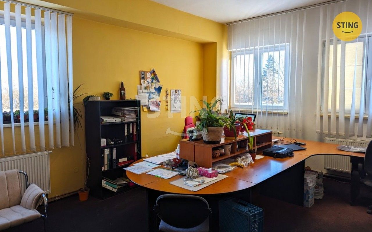 Pronájem kancelář - Suvorovova, Šenov u Nového Jičína, 316 m²
