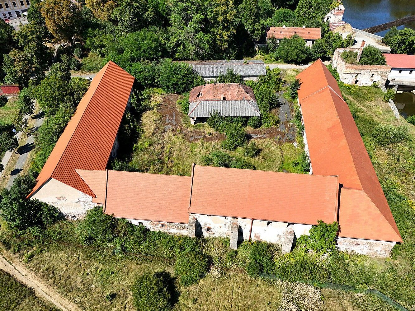 Prodej komerční - Sázava, okres Benešov, Středočeský kraj, 8 074 m² - 5