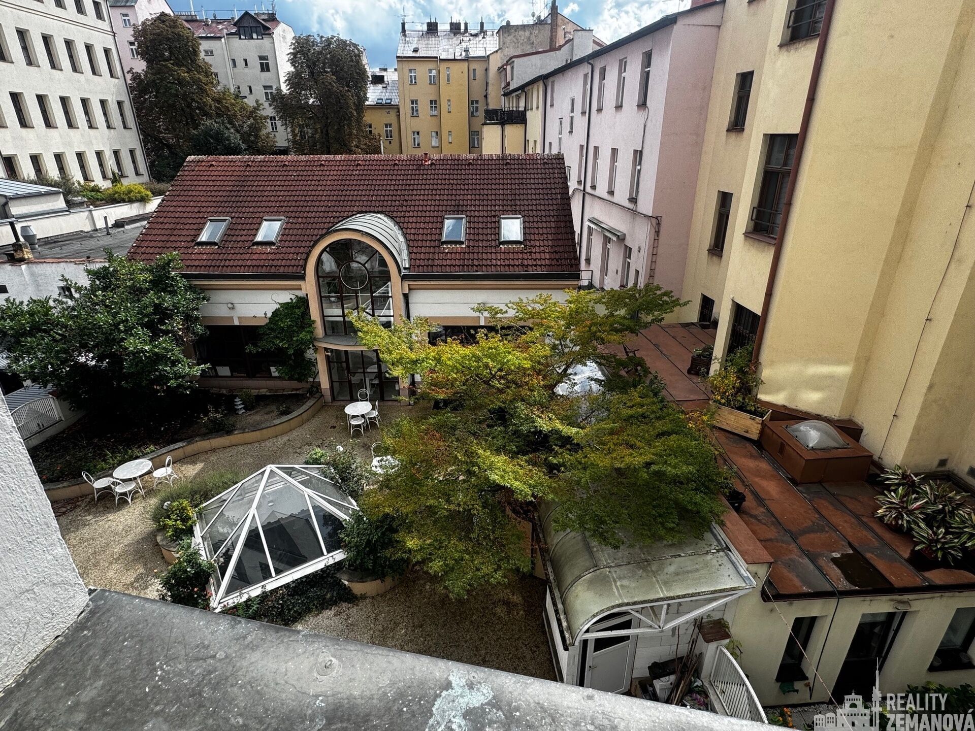 Pronájem byt 2+1 - Jugoslávská, Praha, 65 m²